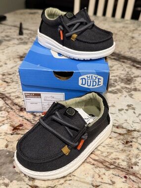 Hey Dude Kids Wally T Herringbone Black C5 NWB